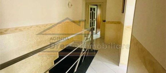 Edifício em Giugliano in Campania, Italy 450 m² N.º 134026 25