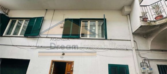 Edifício em Giugliano in Campania, Italy 450 m² N.º 134026 11