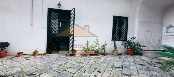 Edifício em Giugliano in Campania, Italy 450 m² N.º 134026 3