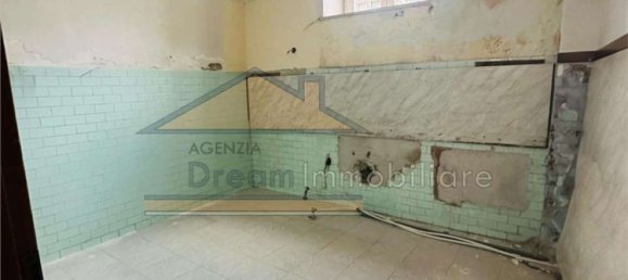 Edifício em Giugliano in Campania, Italy 450 m² N.º 134026 5