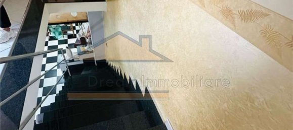 Edifício em Giugliano in Campania, Italy 450 m² N.º 134026 24