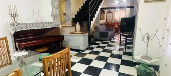 Edifício em Giugliano in Campania, Italy 450 m² N.º 134026 20