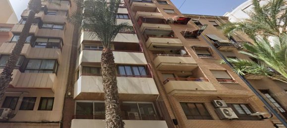 4 bedrooms Apartment in Alicante, Spain No. 221242 2