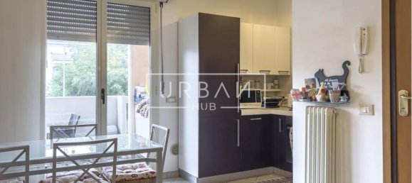 2-salle Appartement à Forlì, Italy No. 125989 5