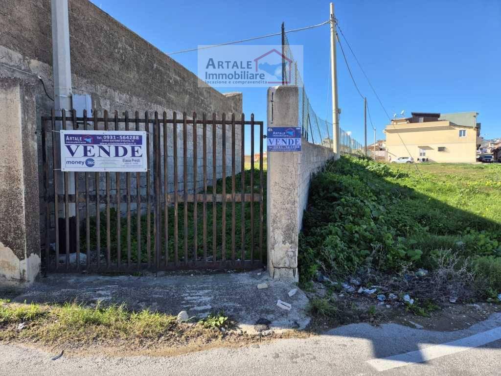 20 rooms Land in Avola, Italy No. 30988