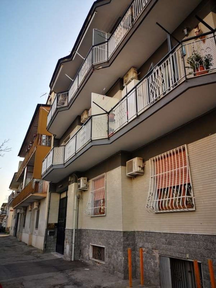 Apartamento T5 em Casoria, Italy N.º 373008