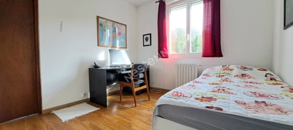 3 bedrooms House in Luzarches, France No. 186024 6