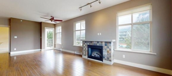 2 bedrooms Condo in British Columbia, Canada No. 1062 6