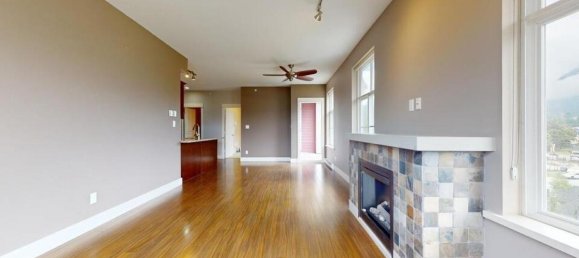 2 bedrooms Condo in British Columbia, Canada No. 1062 8