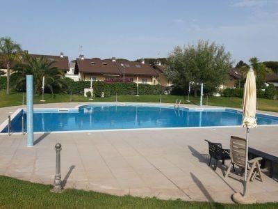 4 rooms Apartment in Rome, Italy No. 40141