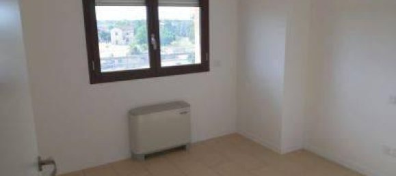 4 rooms Apartment in Rome, Italy No. 40141 16