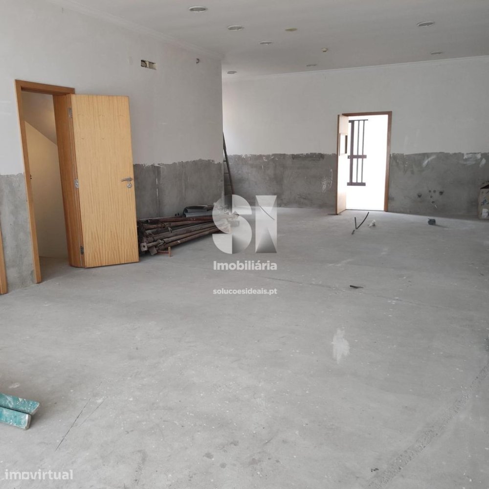 110m² Commercial property in Matosinhos, Portugal No. 294280
