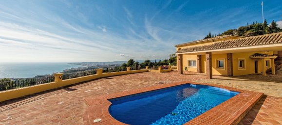 4 bedrooms Villa in Benalmadena, Spain No. 44347 3