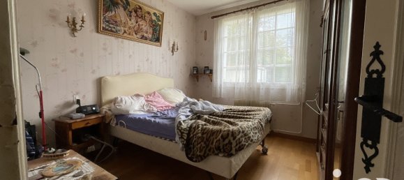 2 bedrooms House in Vineuil, France No. 66621 5