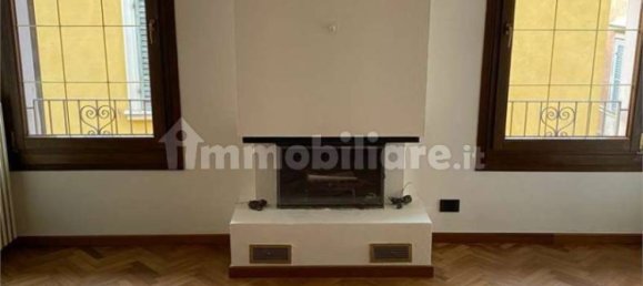4 rooms Apartment in Modena, Italy No. 264393 4