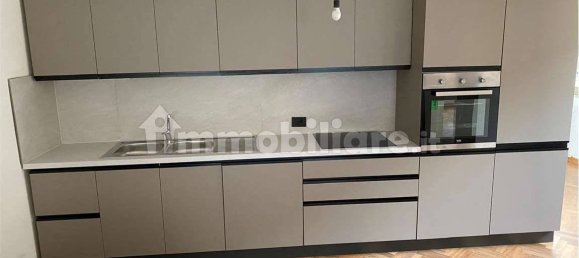 4 rooms Apartment in Modena, Italy No. 264393 3