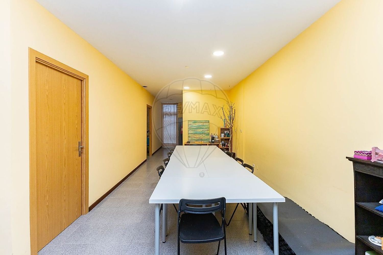 100m² Commercial property in Matosinhos, Portugal No. 67773