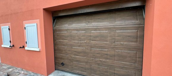 7 rooms Apartment in Modena, Italy No. 177830 11