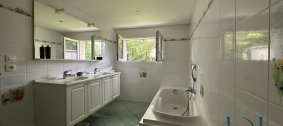 3 bedrooms House in Eure, France No. 356132 8