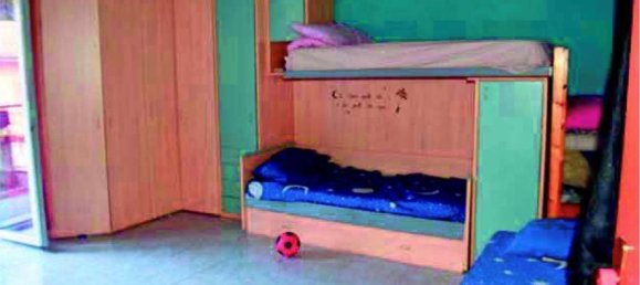 3غرفة شقة في Osio Sotto, Italy رقم 8157 8