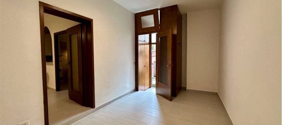 1 Schlafzimmer Wohnung in Varese, Italy, Nr. 312802 11