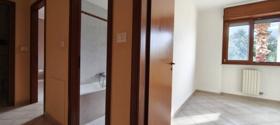 5 Schlafzimmer Wohnung in Alliste, Italy, Nr. 357597 16
