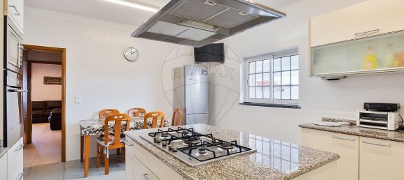 3 bedrooms Commercial property in Setubal, Portugal No. 176519 16