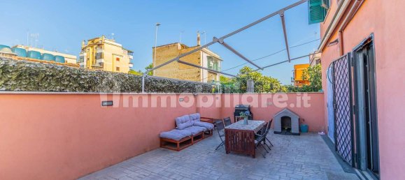 3 Schlafzimmer Haus in Rome, Italy, Nr. 276400 3