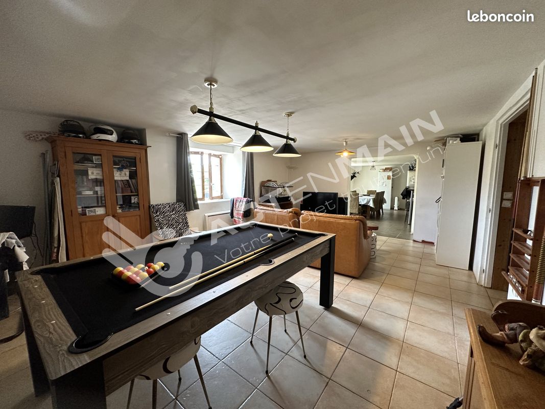 4 chambres Maison à Pernay, France No. 95086