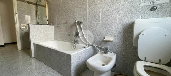 15-Zimmer Gewerbliche Immobilie in Vittuone, Italy, Nr. 137742 16
