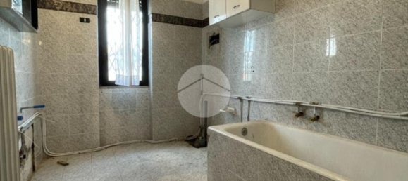 15-Zimmer Gewerbliche Immobilie in Vittuone, Italy, Nr. 137742 21