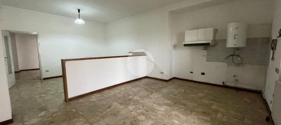 15-Zimmer Gewerbliche Immobilie in Vittuone, Italy, Nr. 137742 19