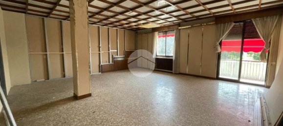 15-Zimmer Gewerbliche Immobilie in Vittuone, Italy, Nr. 137742 23