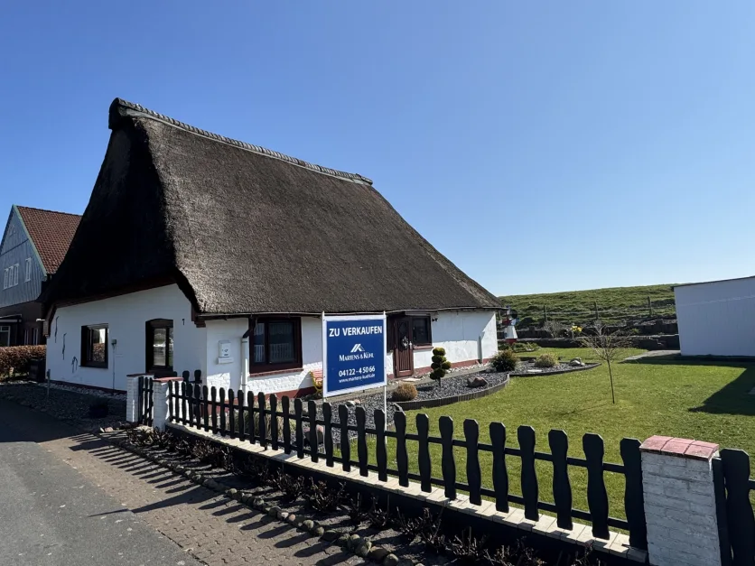 6 rooms House in Pinneberg, Germany No. 26946