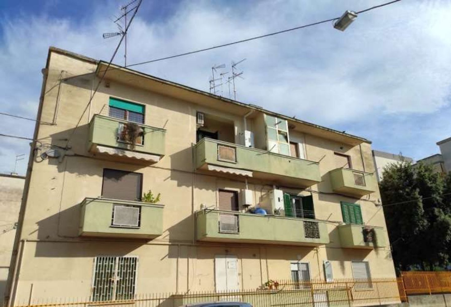 5 rooms Apartment in Canosa di Puglia, Italy No. 233764