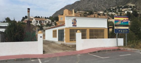 142m² Commercial property in Orxeta, Spain No. 187202 8