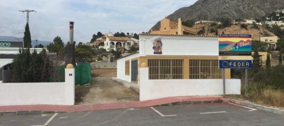 142m² Commercial property in Orxeta, Spain No. 187202 4