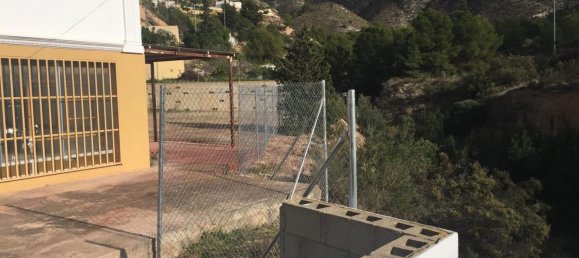 142m² Commercial property in Orxeta, Spain No. 187202 11