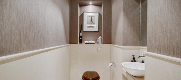 3 bedrooms Apartment in London, United Kingdom No. 13159 16