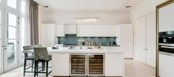 3 bedrooms Apartment in London, United Kingdom No. 13159 18