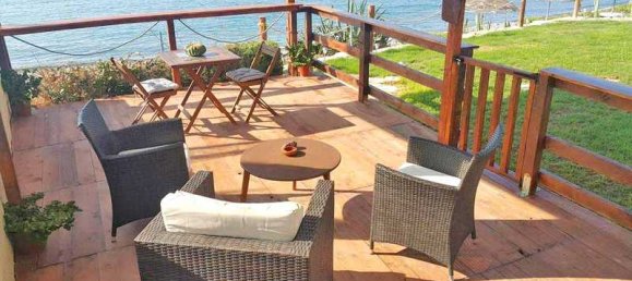 4 bedrooms Commercial property in Larnaca, Cyprus No. 17975 8