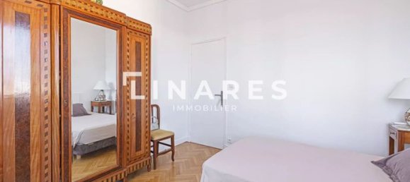 Apartamento de 2 dormitorios en Marseille, France No. 315331 10