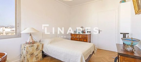 Apartamento de 2 dormitorios en Marseille, France No. 315331 13