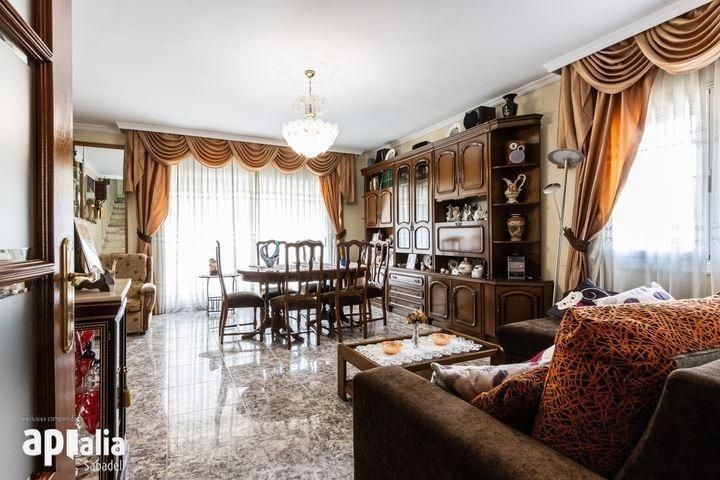 Adosado de 3 dormitorios en Sabadell, Spain No. 161989