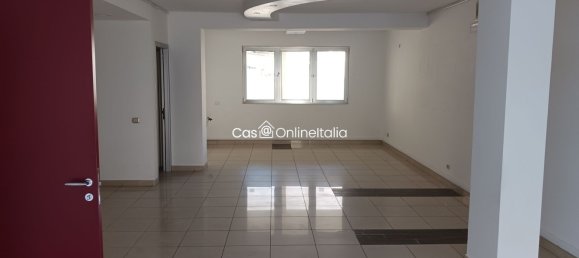 82m² Commercial property in Camaiore, Italy No. 35766 6