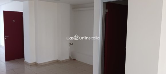 82m² Commercial property in Camaiore, Italy No. 35766 17