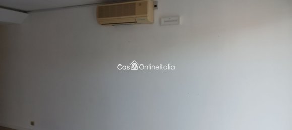 82m² Commercial property in Camaiore, Italy No. 35766 12