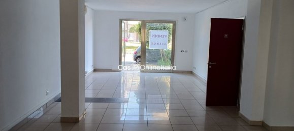 82m² Commercial property in Camaiore, Italy No. 35766 16