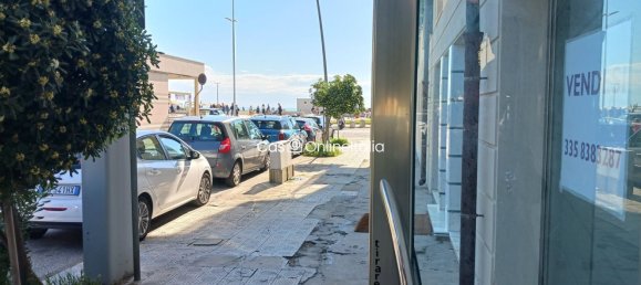 82m² Commercial property in Camaiore, Italy No. 35766 2