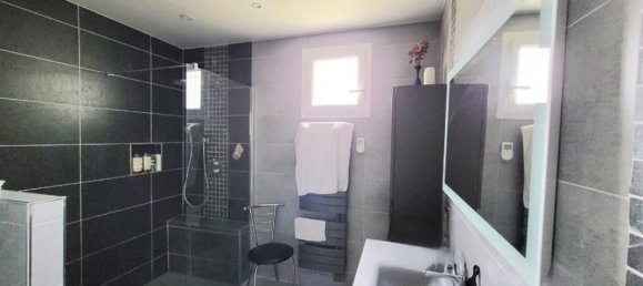 Casa de 3 dormitorios en Val-d'Oise, France No. 327216 12